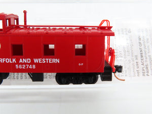 N Scale Micro-Trains 100170 N&W Norfolk & Western 36' Offset Cupola Caboose RTR