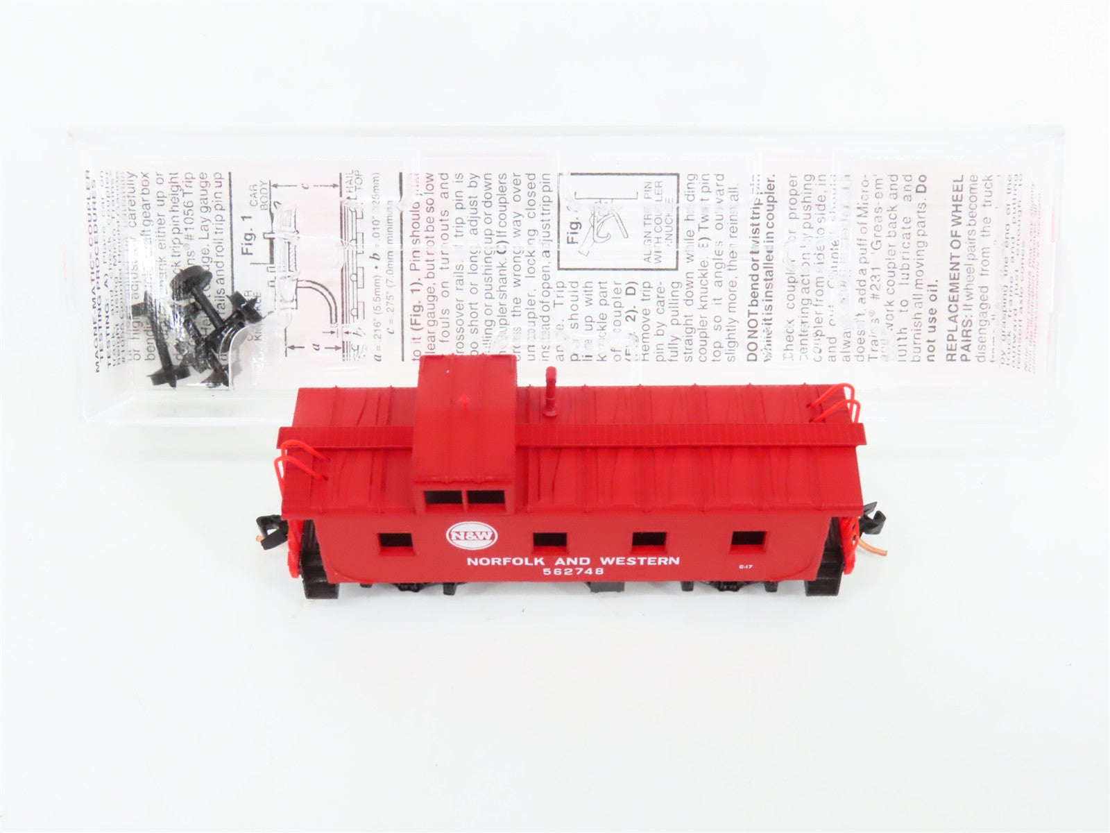 N Scale Micro-Trains 100170 N&W Norfolk & Western 36' Offset Cupola Caboose RTR