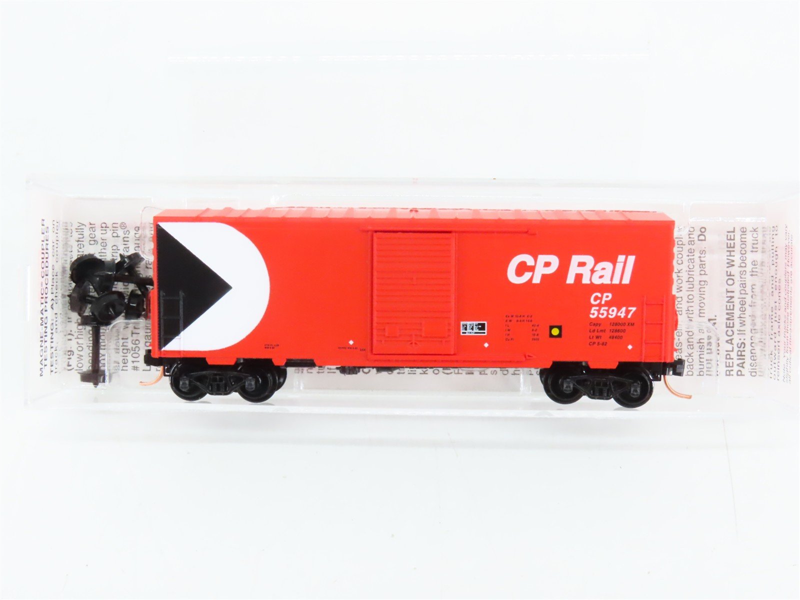 N Scale Micro-Trains 24260 CP Canadian Pacific 40' Box Car 55947 RTR