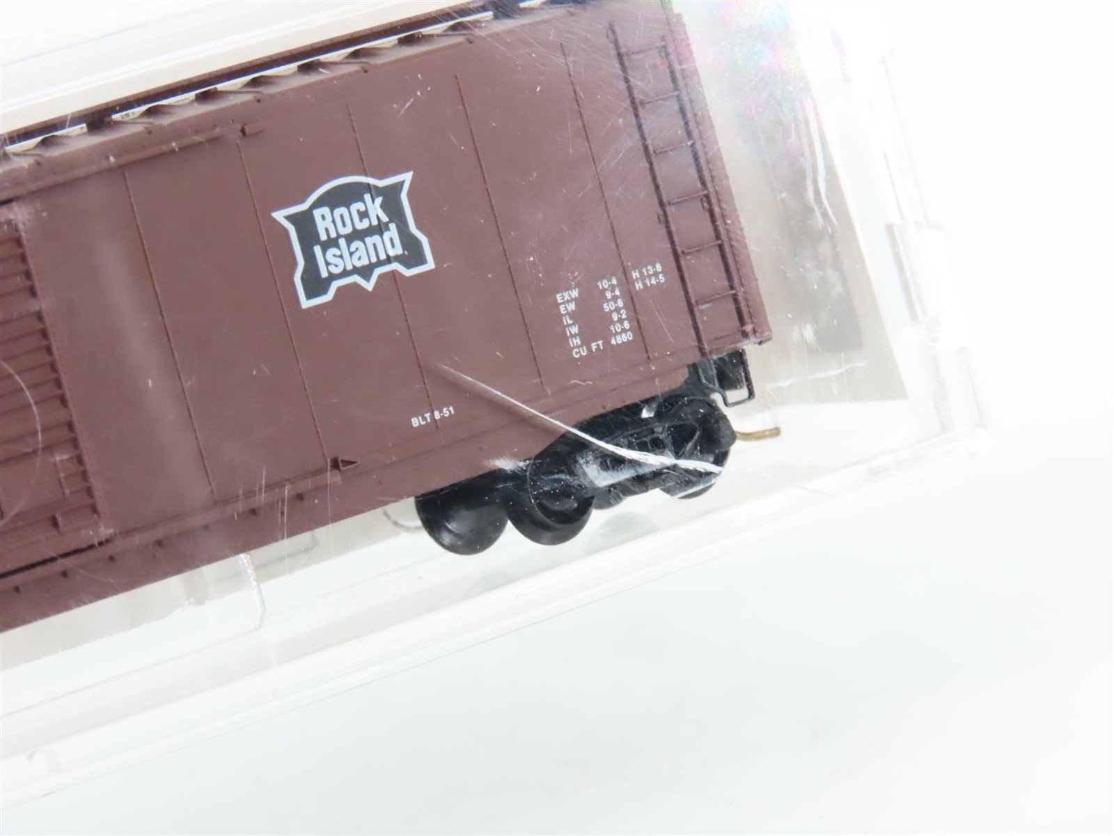 N Scale Micro-Trains 31240 RI Rock Island 50' Box Car 30156 RTR