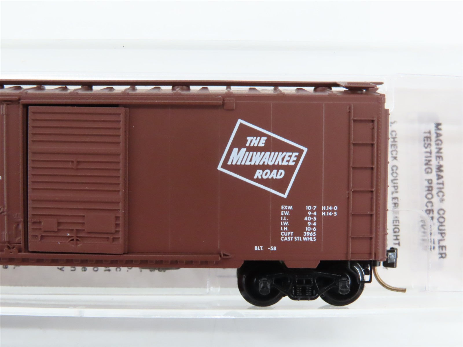 N Scale Micro-Trains 22180 MILW Milwaukee Road 40' Box Car 29900 RTR