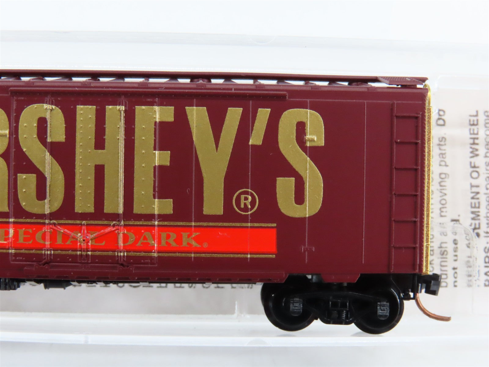 N Scale Micro-Trains 21280 HFC Hershey's 40' Plug Door Box Car 2011 RTR