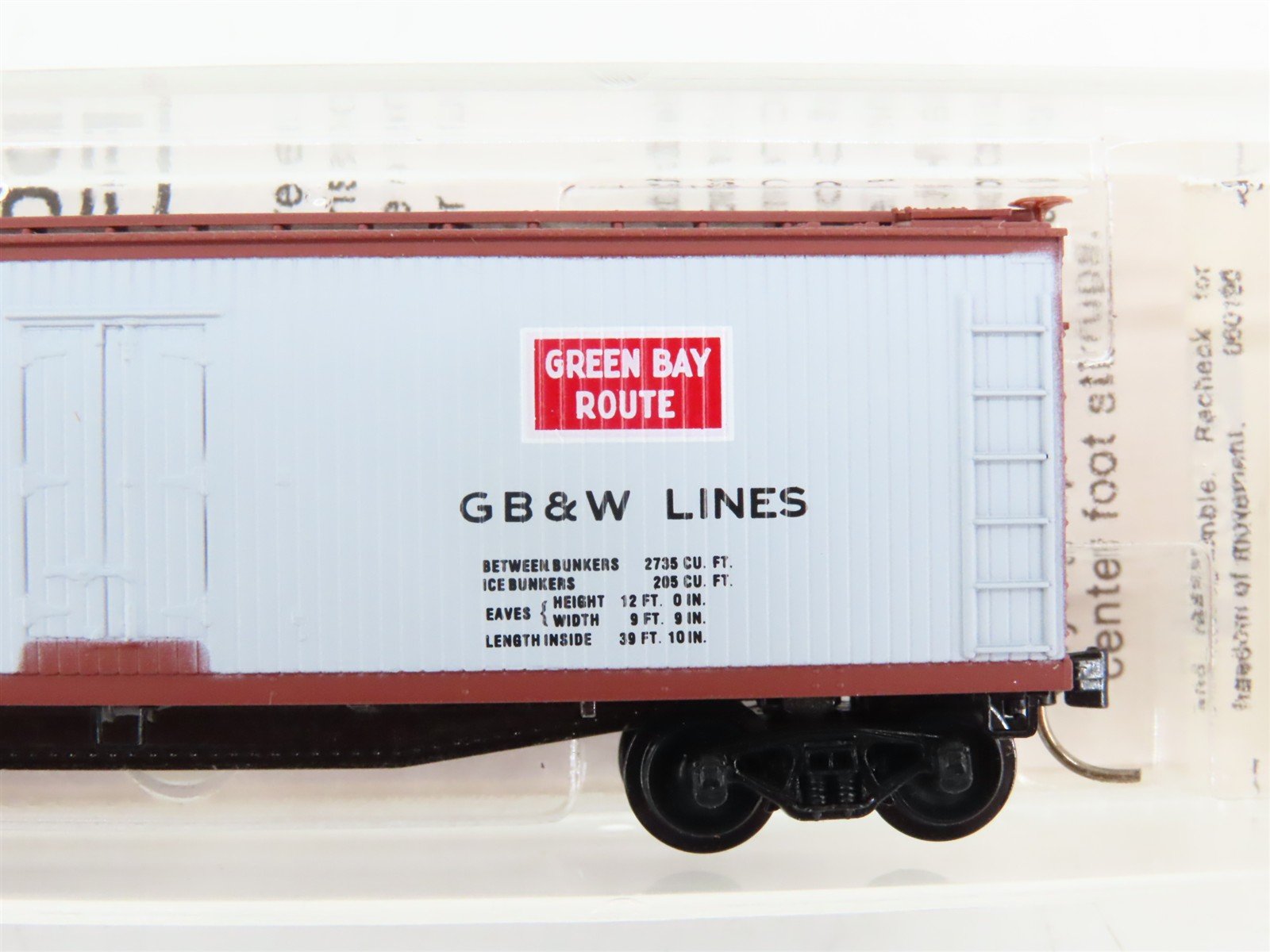 N Scale Micro-Trains 49320 Green Bay Route 40' Double-Sheathed Wood Reefer RTR