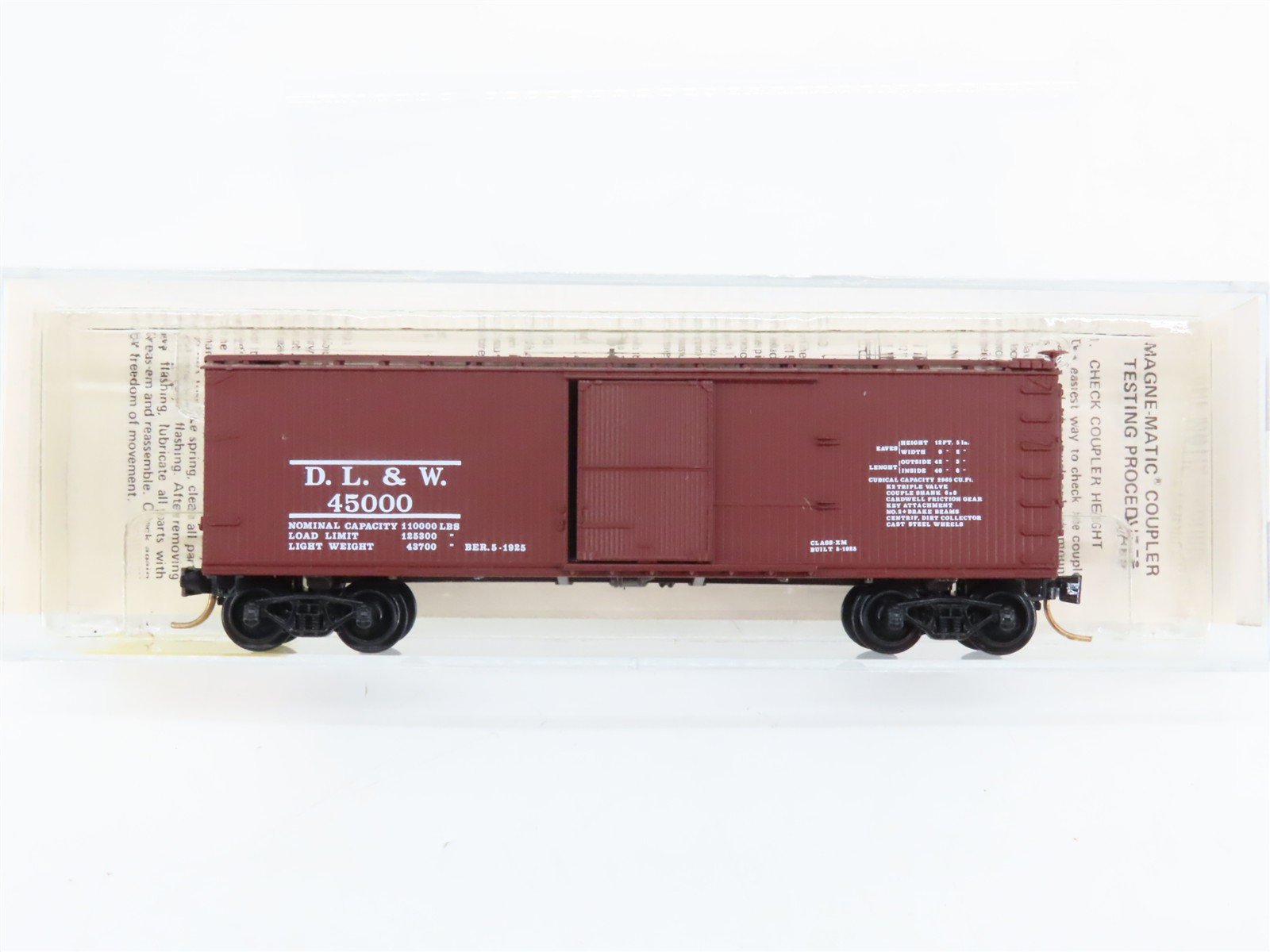 N Scale Micro-Trains 39070 DLW Delaware, Lackawanna & Western 40' Box Car RTR