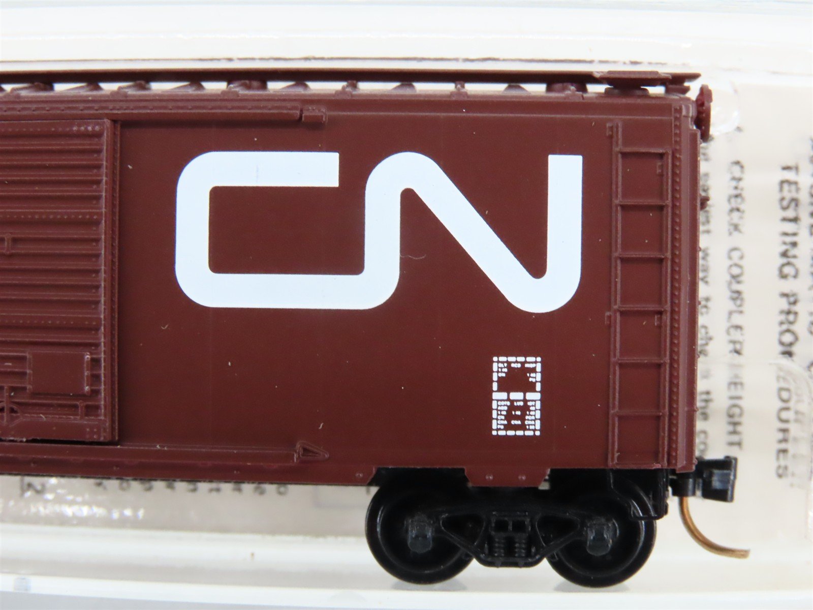 N Scale Micro-Trains 20550 CN Canadian National 40' Box Car 428687 RTR
