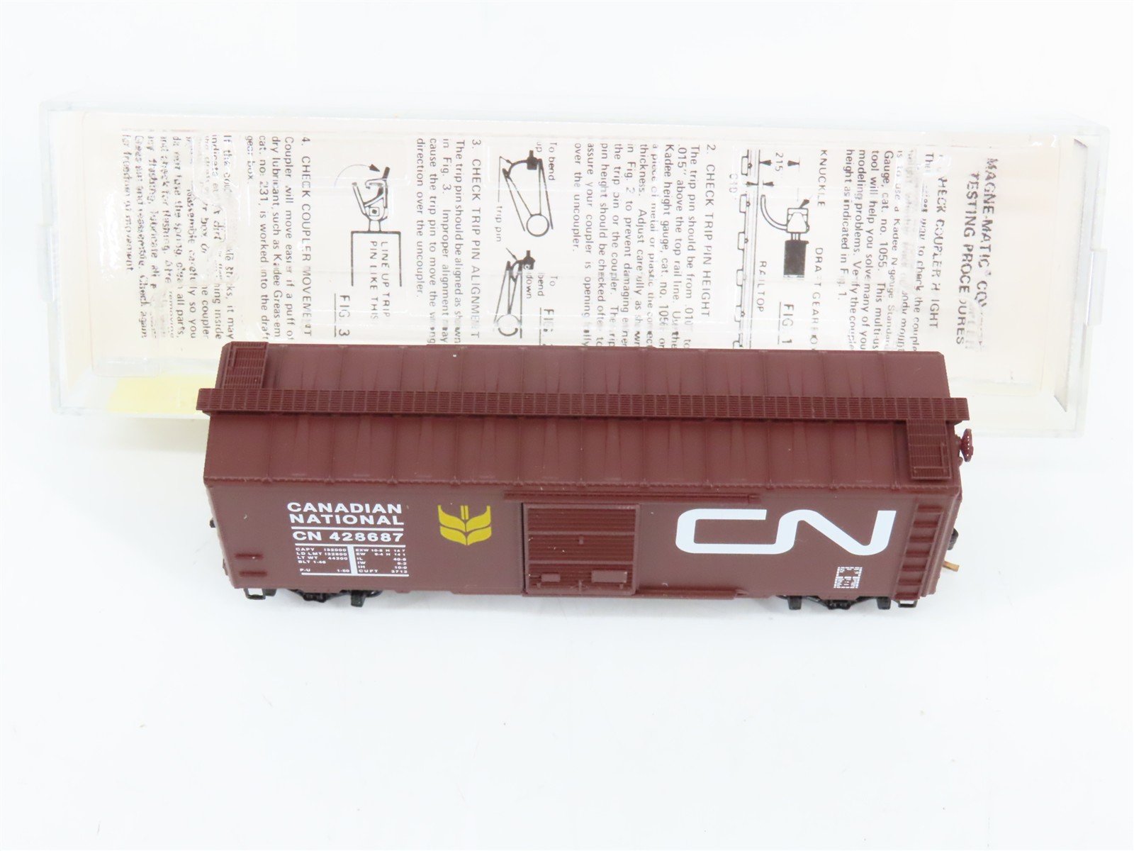 N Scale Micro-Trains 20550 CN Canadian National 40' Box Car 428687 RTR
