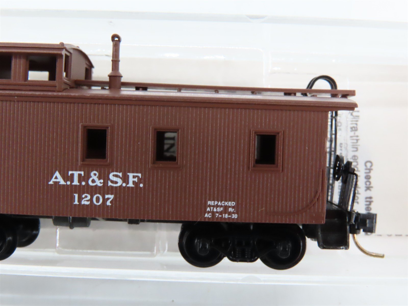 N Scale Micro-Trains 51100 ATSF Santa Fe 34' Wood Sheathed Caboose 1207 RTR