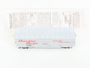 N Scale Micro-Trains 74040/2 CP Canadian Pacific 40' Plug Door Box Car RTR