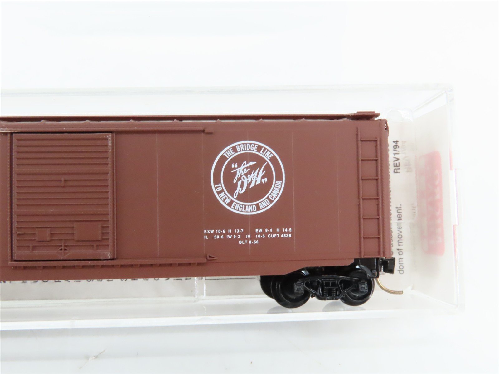 N Scale Micro-Trains 31070 DH Delaware & Hudson 50' Box Car 22134 RTR