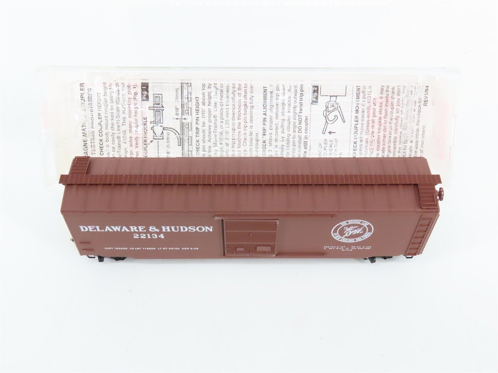 N Scale Micro-Trains 31070 DH Delaware & Hudson 50' Box Car 22134 RTR