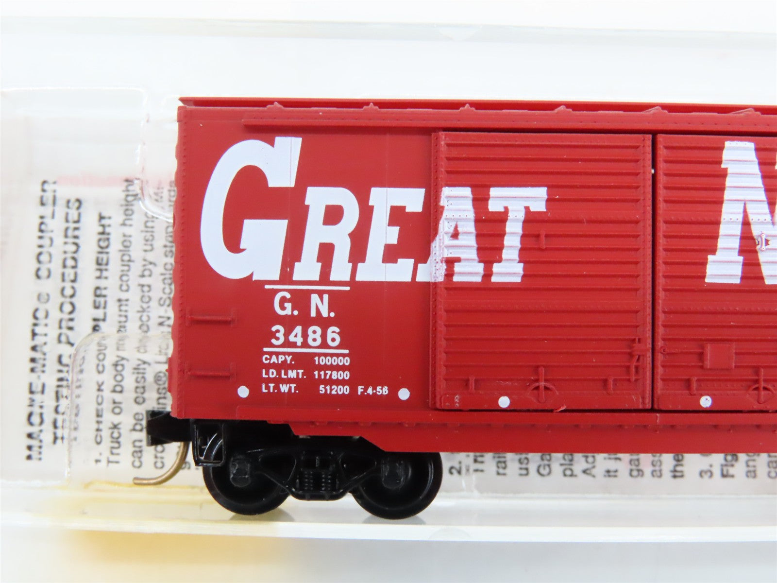 N Scale Micro-Trains 23220 GN Great Northern 40' Box Car 3486 RTR