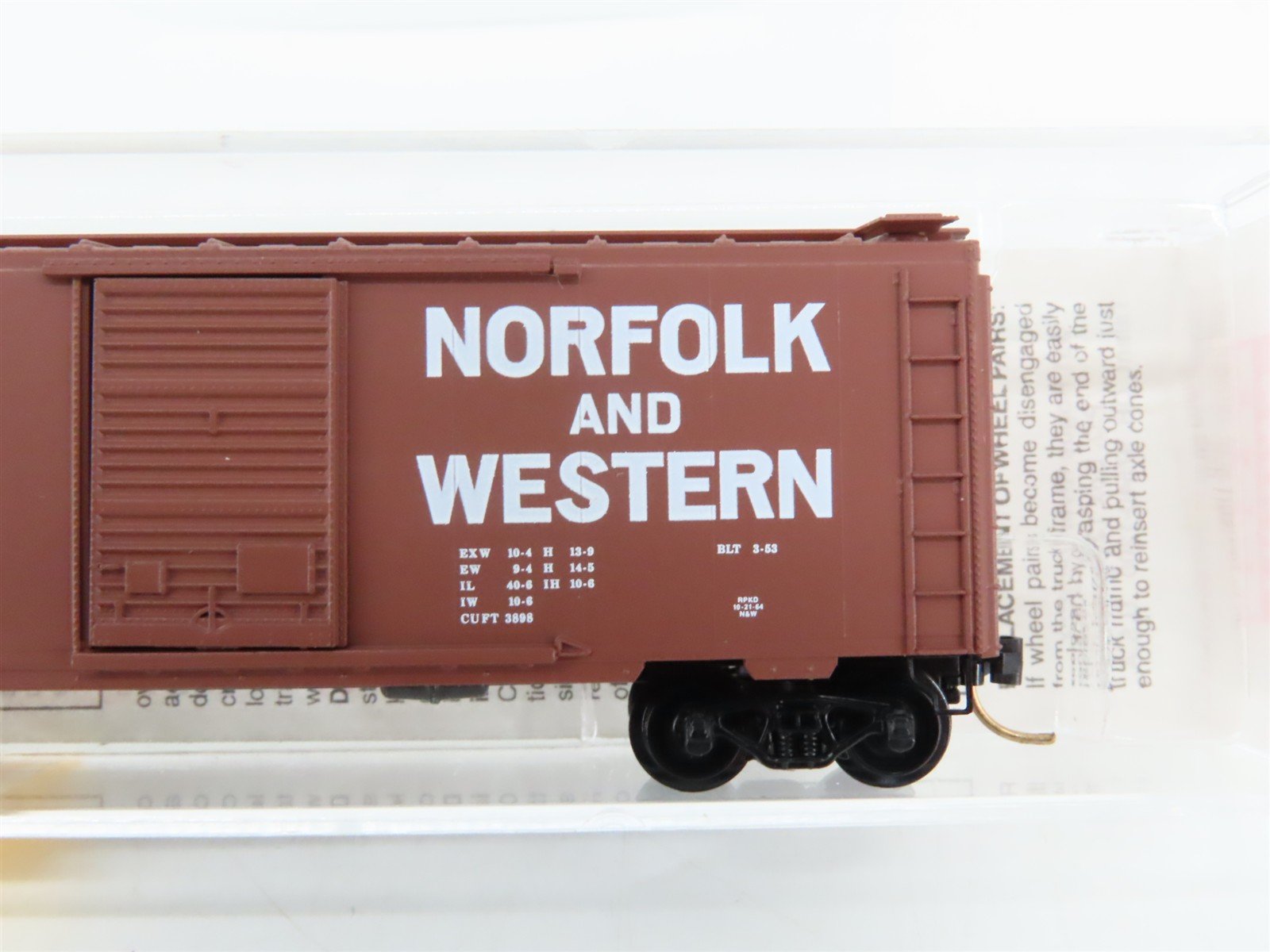 N Scale Micro-Trains 20039 N&W Norfolk & Western 40' Box Car 53045 RTR