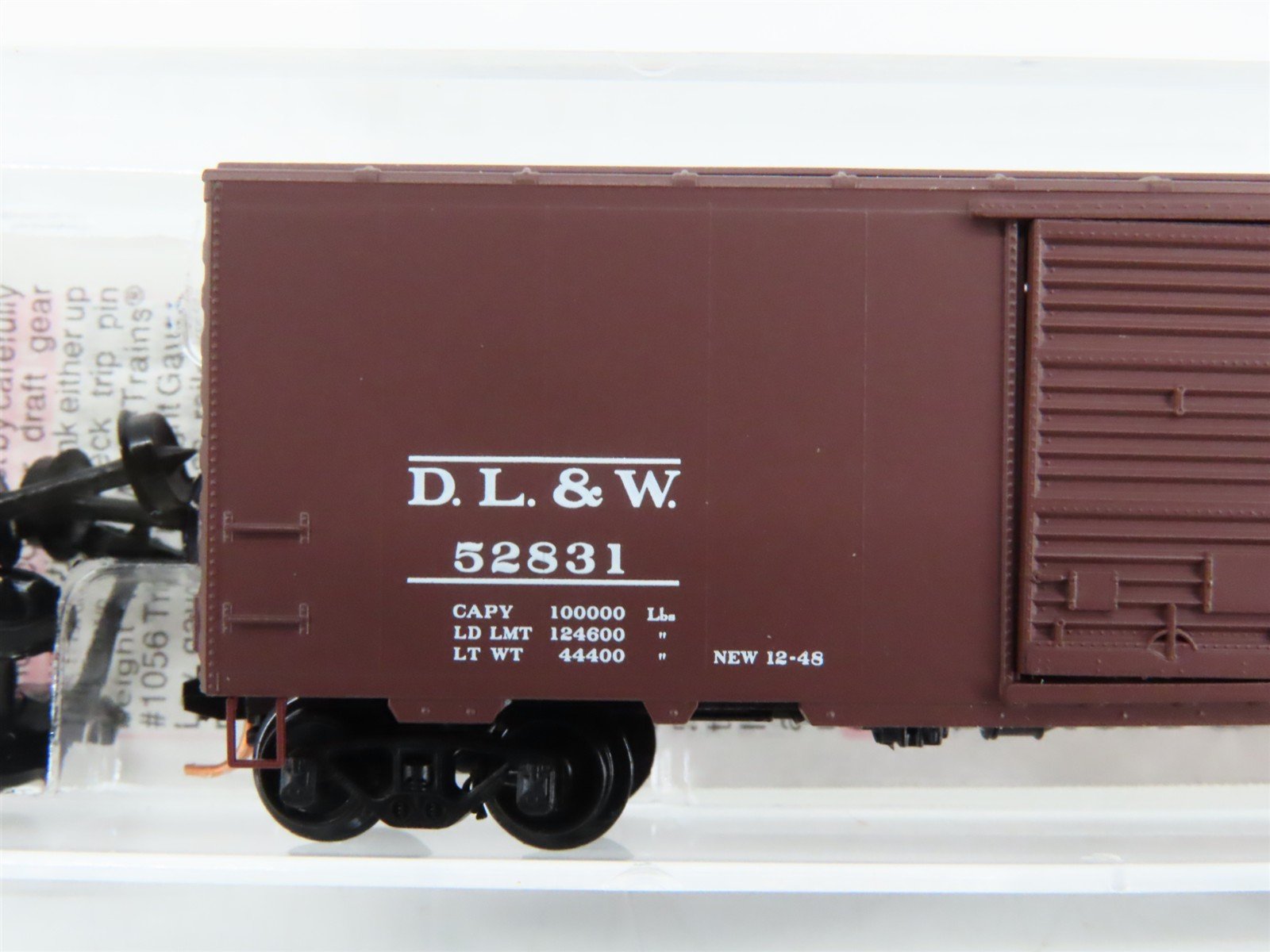 N Scale Micro-Trains 20667 DL&W Delaware, Lackawanna & Western 40' Box Car RTR