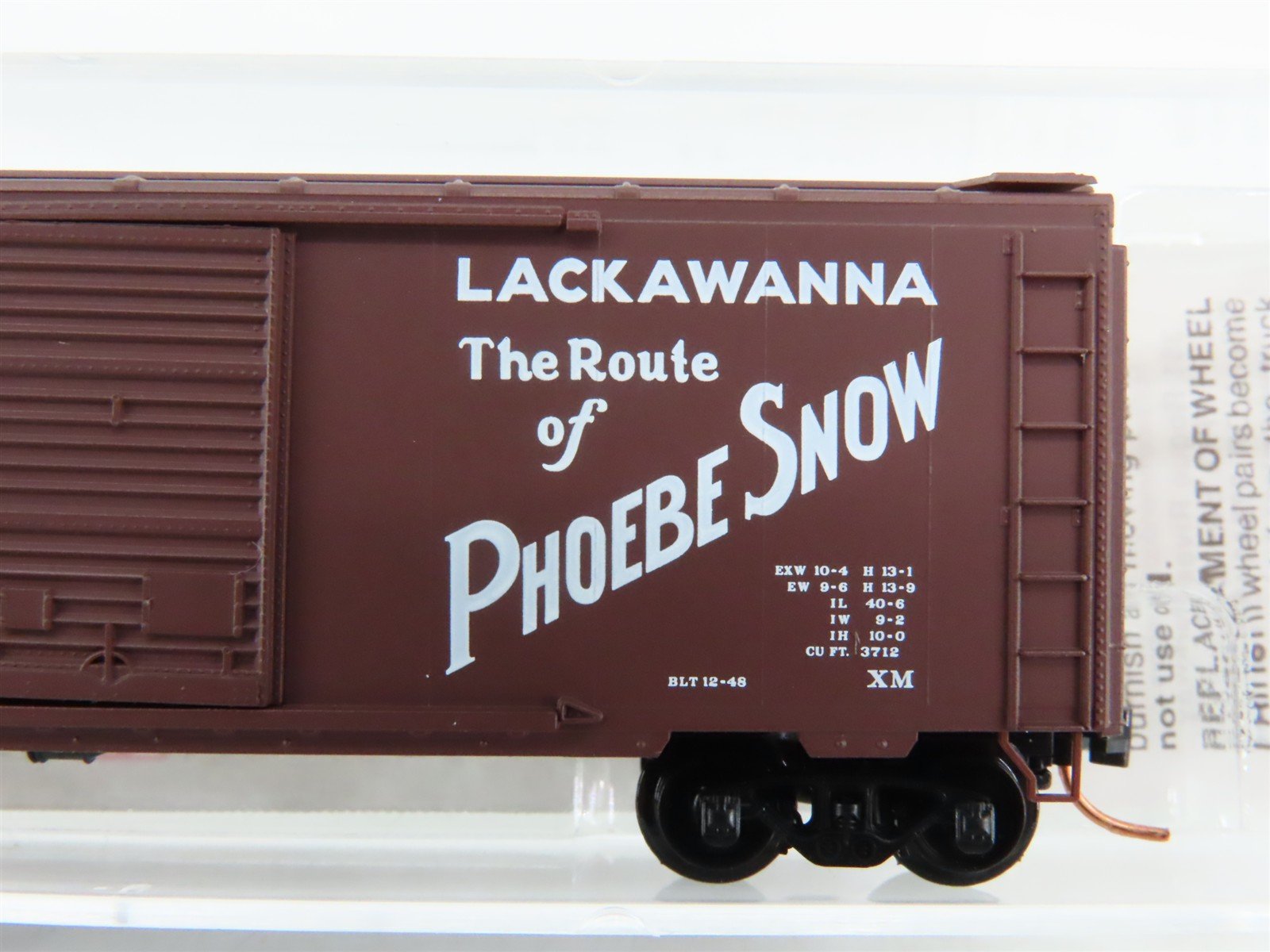 N Scale Micro-Trains 20667 DL&W Delaware, Lackawanna & Western 40' Box Car RTR
