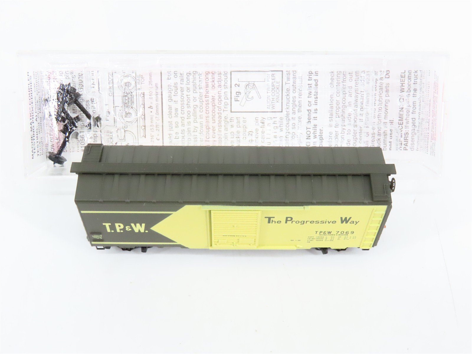 N Scale Micro-Trains 02000716 TP&W Toledo, Peoria & Western 40' Box Car 7069 RTR