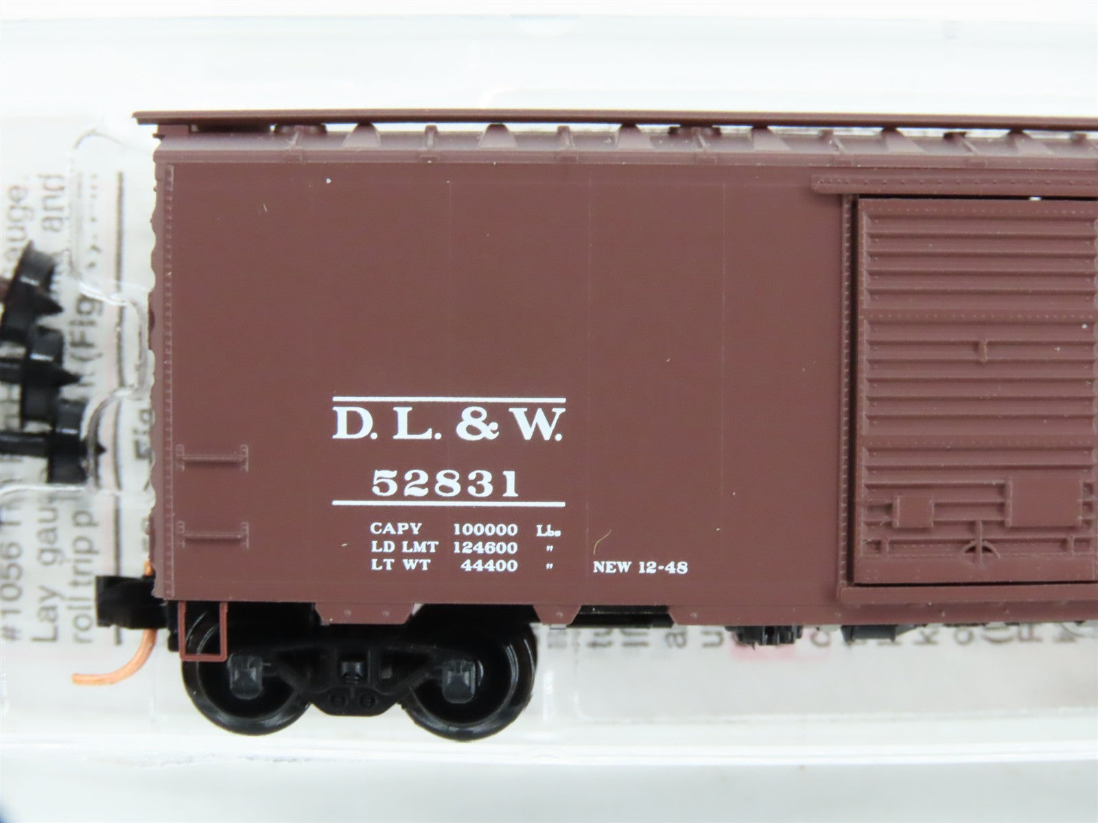 N Scale Micro-Trains 20667 DLW Delaware, Lackawanna & Western 40' Box Car RTR
