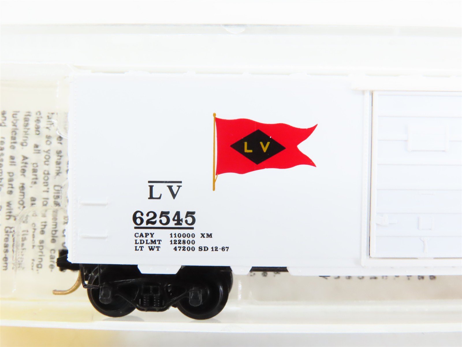 N Scale Micro-Trains 20126 LV Lehigh Valley 40' Box Car 62545 RTR