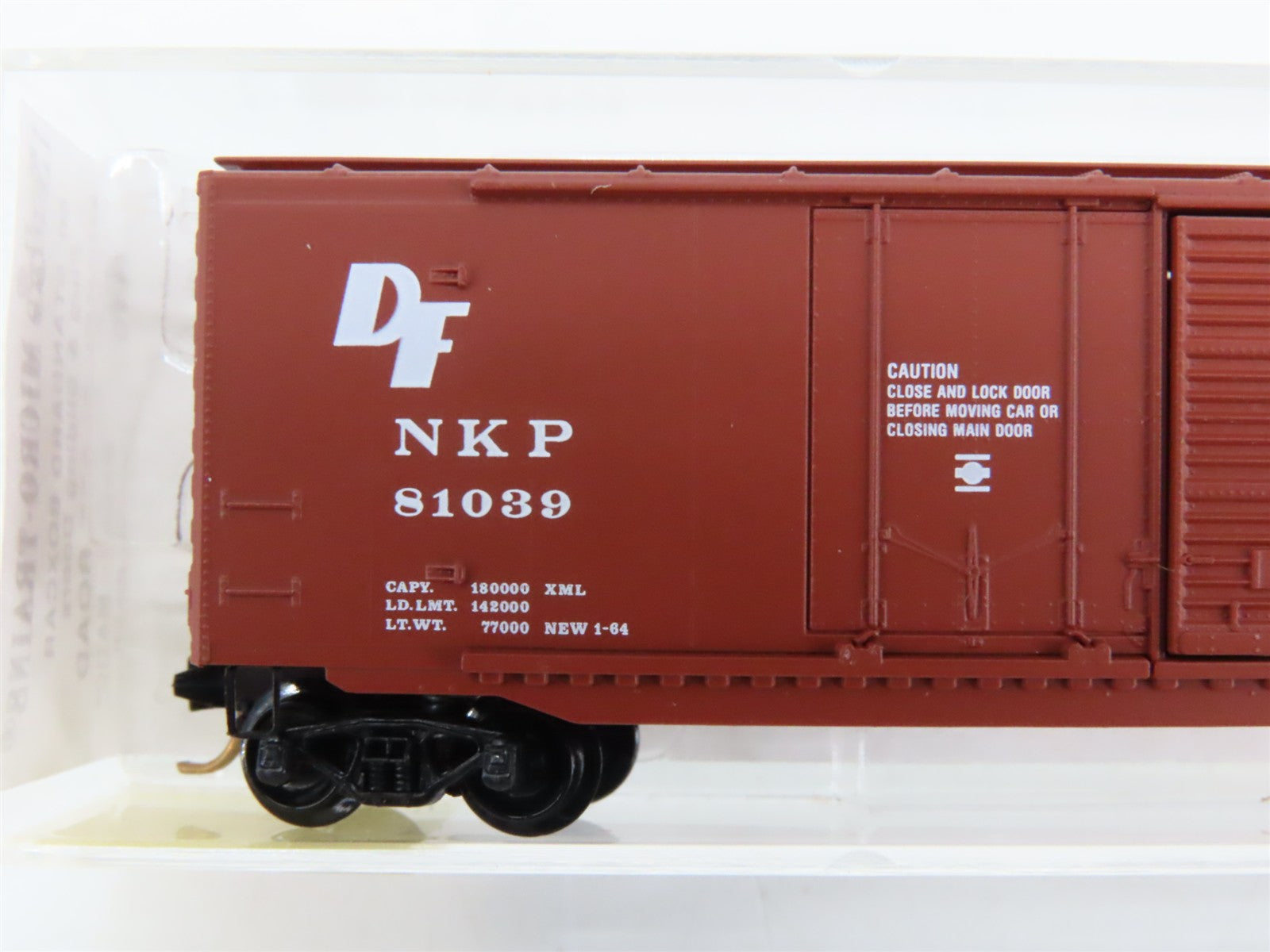 N Scale Micro-Trains 33110 NKP Nickel Plate Road 50' Box Car 81039 RTR