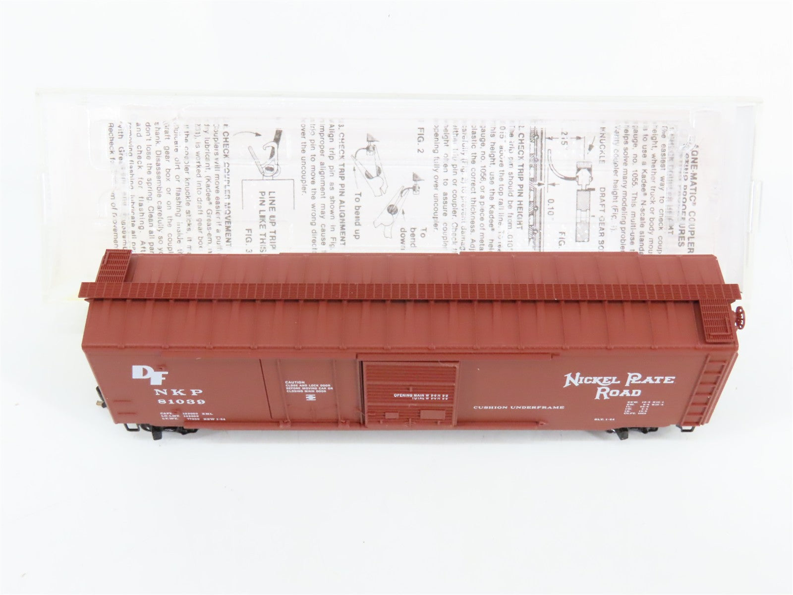 N Scale Micro-Trains 33110 NKP Nickel Plate Road 50' Box Car 81039 RTR