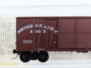 N Scale Micro-Trains 29030 NP Northern Pacific 40' Box Car 8002 RTR