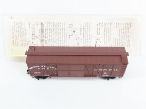 N Scale Micro-Trains 29030 NP Northern Pacific 40' Box Car 8002 RTR