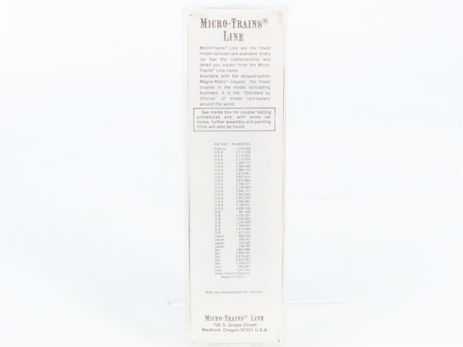 N Scale Micro-Trains 22040 NP Northern Pacific 40' Box Car 8289 RTR