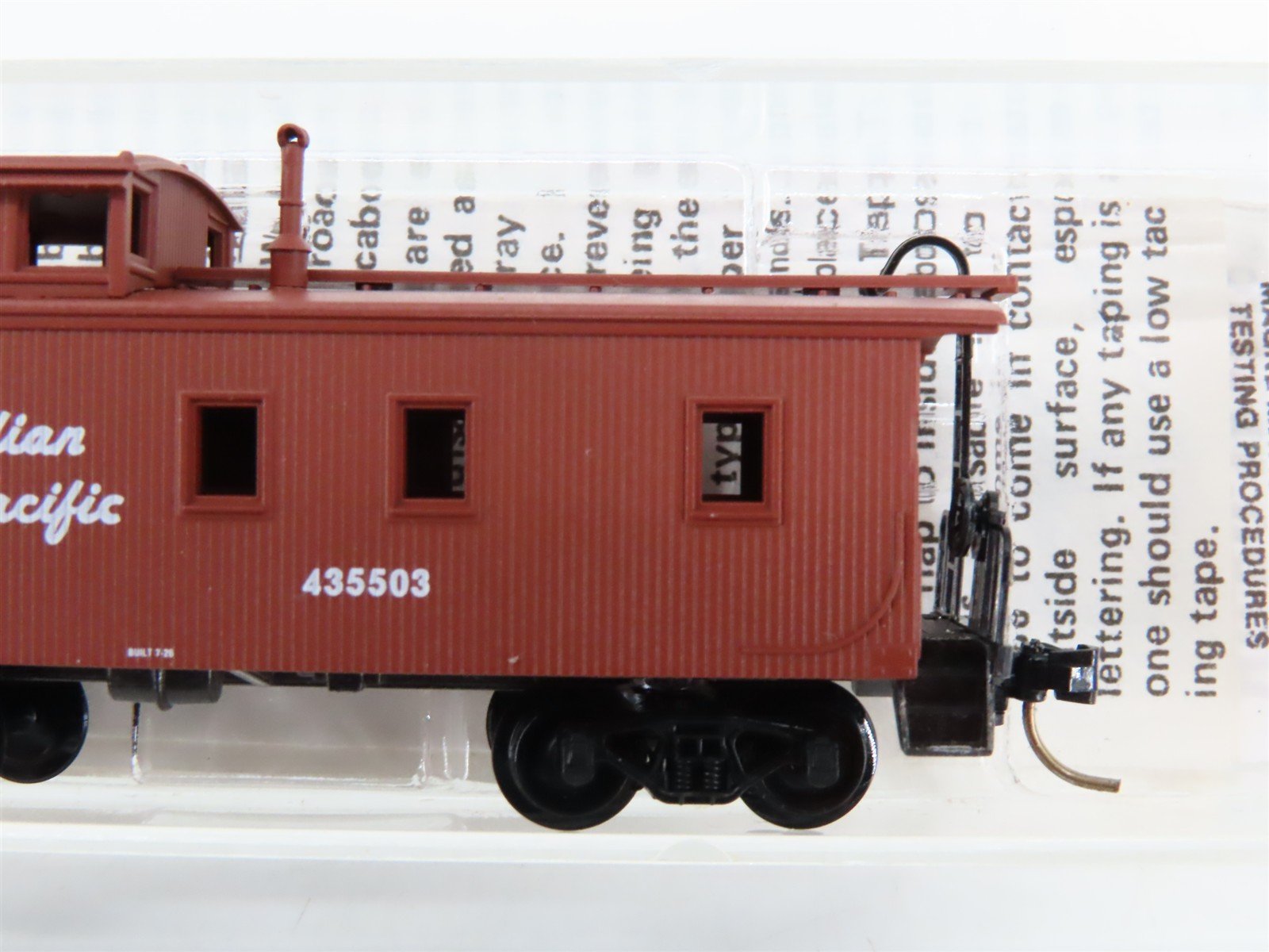 N Scale Micro-Trains 51010 CP Canadian Pacific 34' Wood-Sheathed Caboose RTR