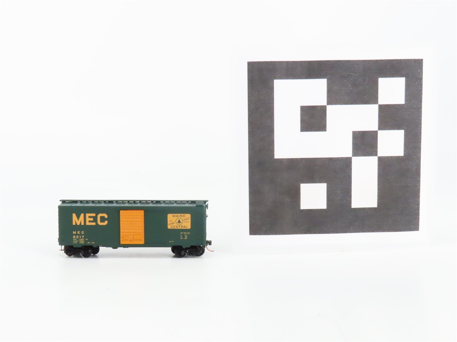 N Scale Micro-Trains 51120 Chicago, Burlington & Quincy 34' Caboose RTR