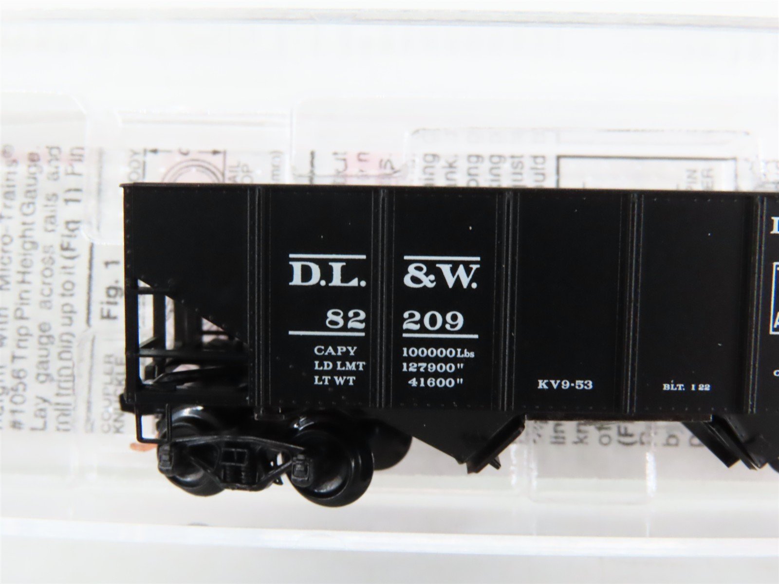 N Scale Micro-Trains 56320 Delaware, Lackawanna & Western 33' 2-Bay Hopper RTR