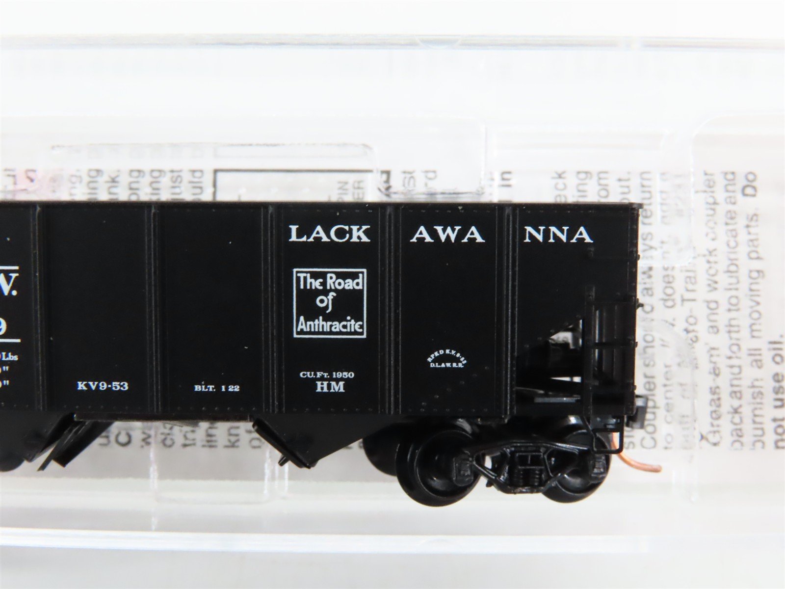 N Scale Micro-Trains 56320 Delaware, Lackawanna & Western 33' 2-Bay Hopper RTR