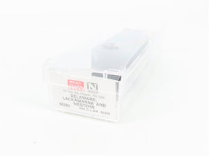 N Scale Micro-Trains 56320 Delaware, Lackawanna & Western 33' 2-Bay Hopper RTR
