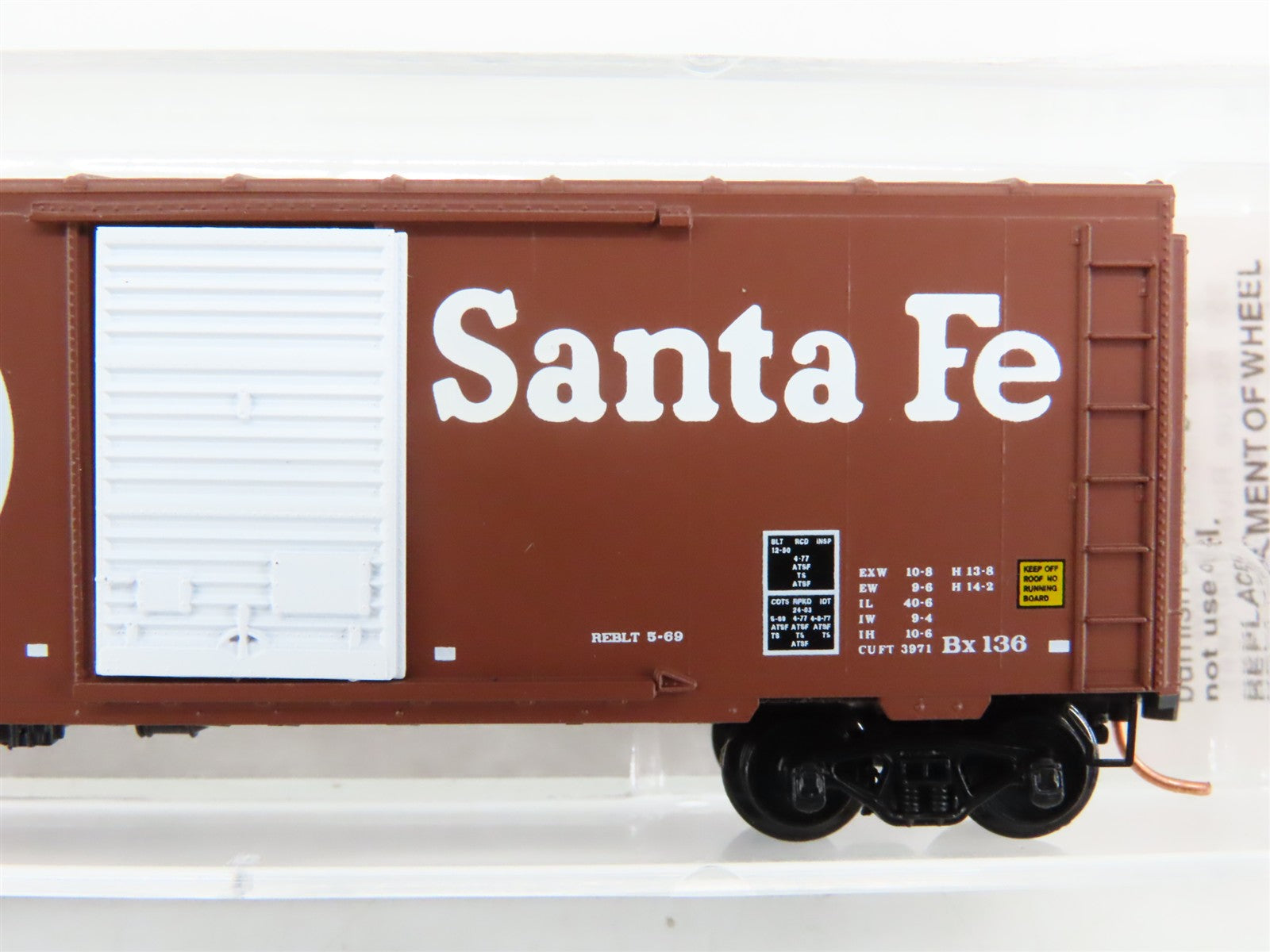 N Scale Micro-Trains 73010 Atchison, Topeka & Santa Fe 40' Standard Box Car RTR