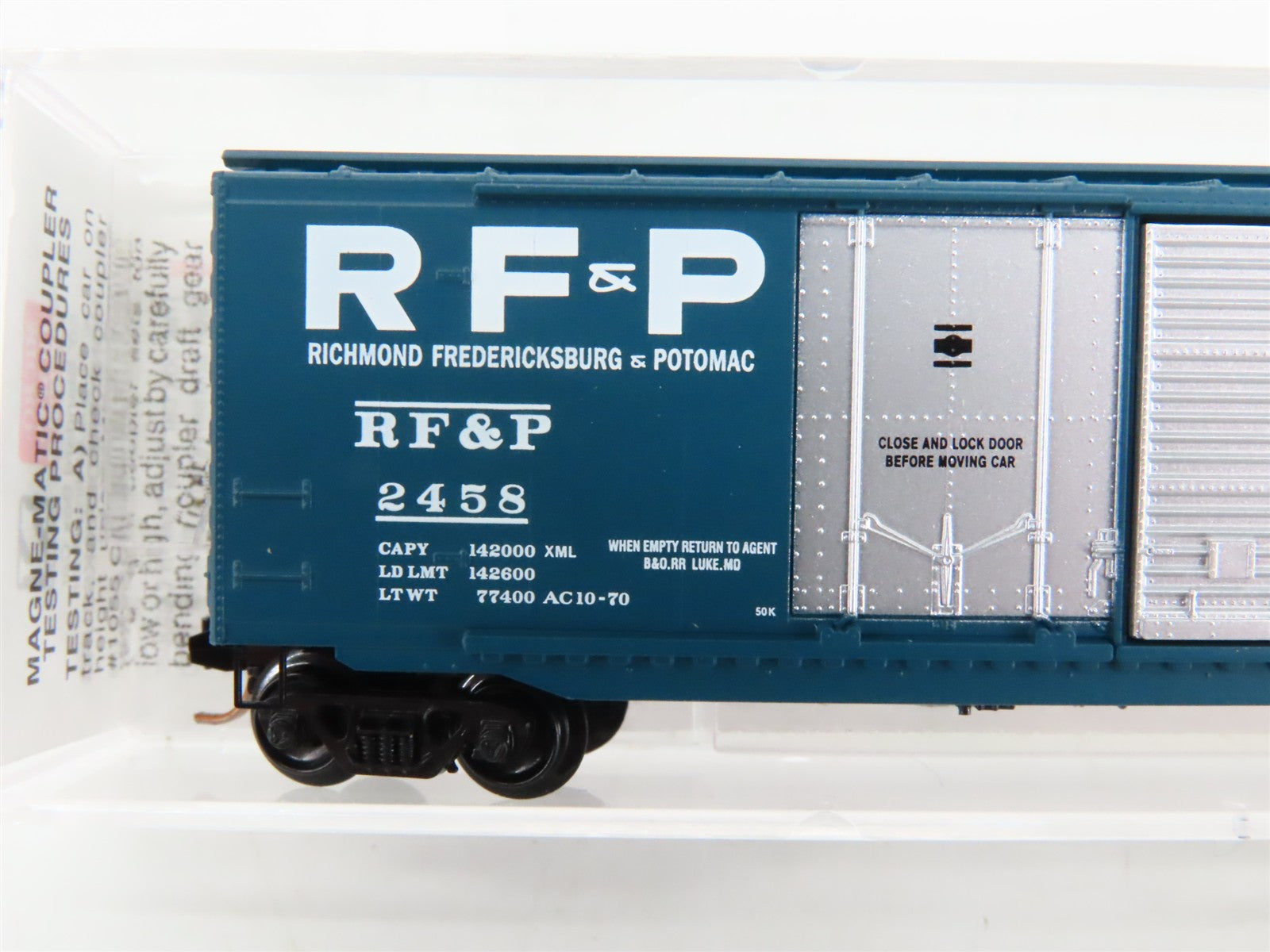 N Scale Micro-Trains 33020 Richmond, Fredericksburg & Potomac 50' Box Car RTR
