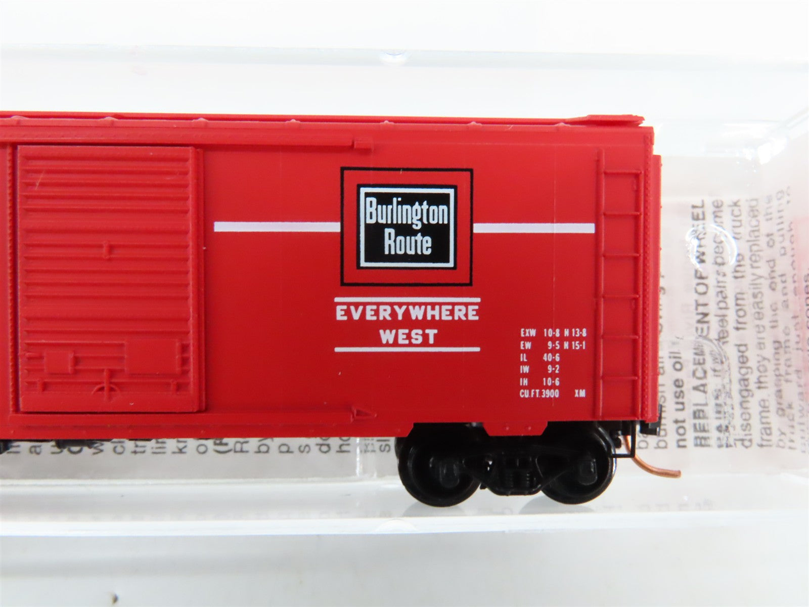 N Scale Micro-Trains 20170 CB&Q Chicago, Burlington & Quincy 40' Box Car RTR