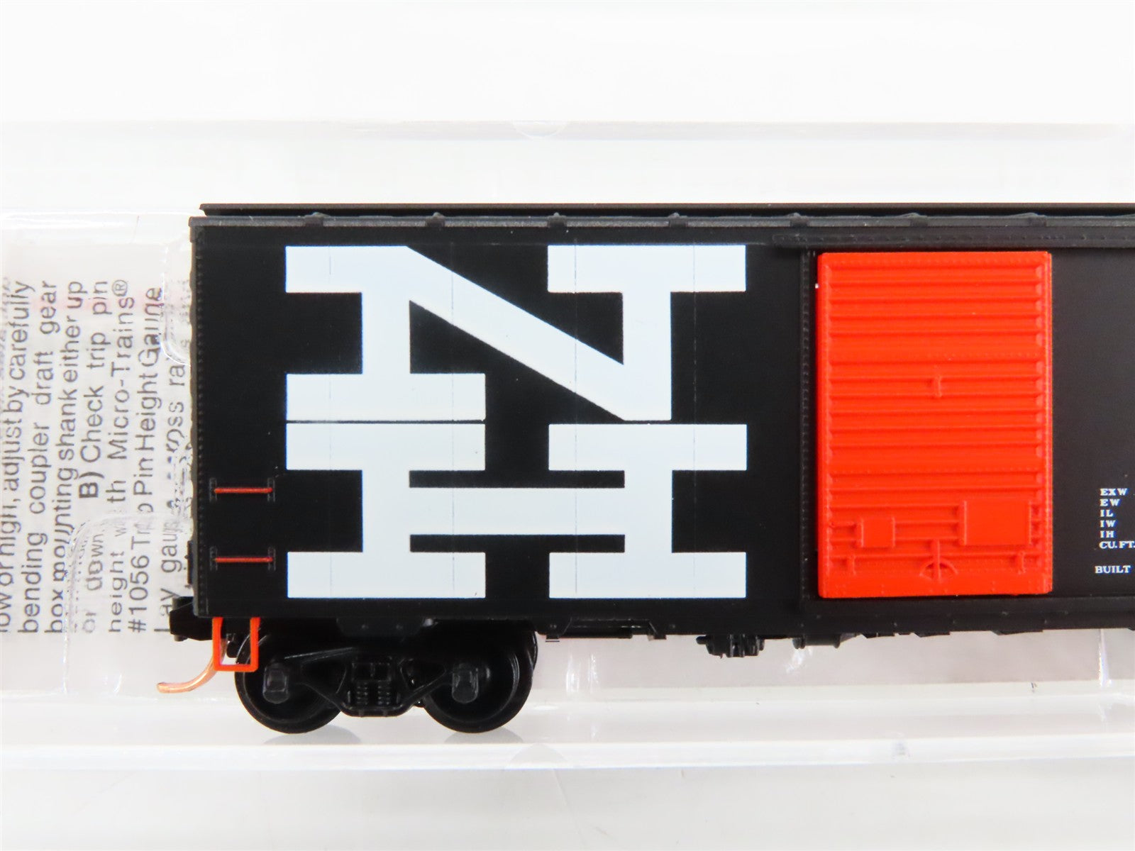 N Scale Micro-Trains 20556 NH New Haven 40' Box Car 36833 RTR