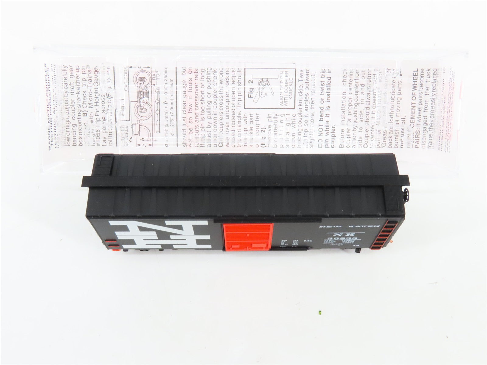 N Scale Micro-Trains 20556 NH New Haven 40' Box Car 36833 RTR