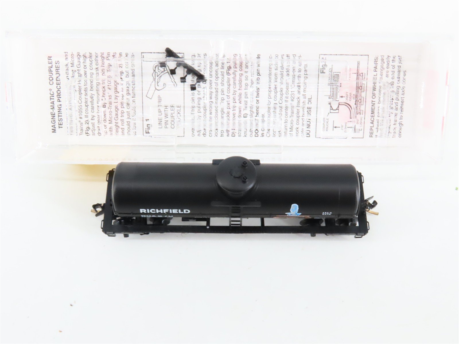 N Scale Micro-Trains 65430 Richfield Oil Company 39' Single Dome Tank Car RTR