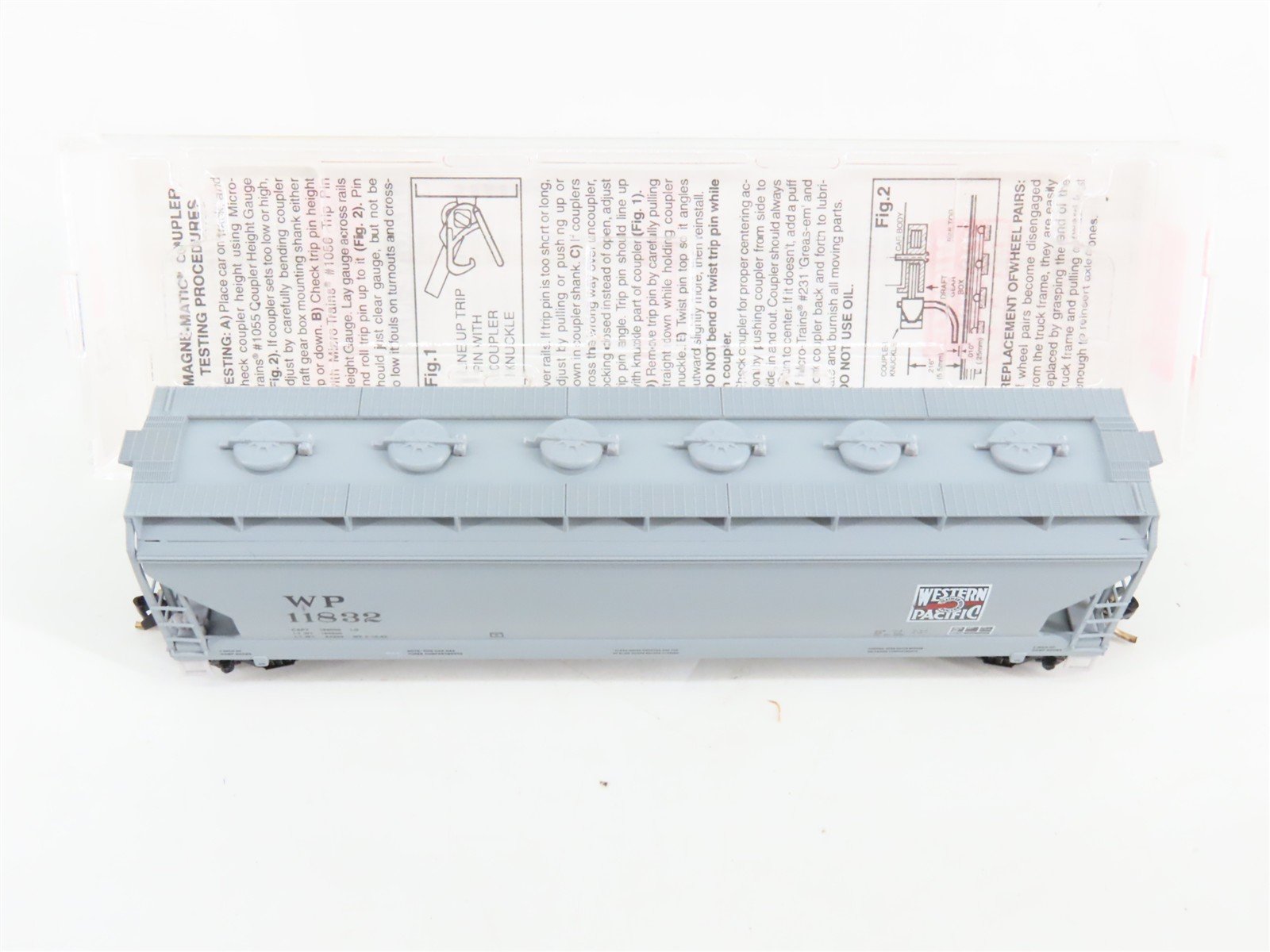 N Scale Micro-Trains 93050 WP Western Pacific 3-Bay Covered Hopper 11832 RTR