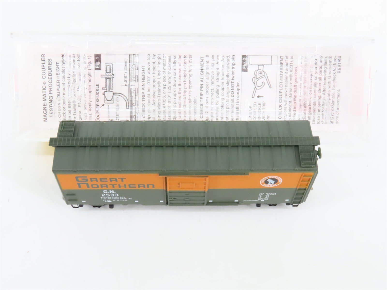 N Scale Micro-Trains 20226 GN Great Northern 40' Single Door Box Car 2533 RTR