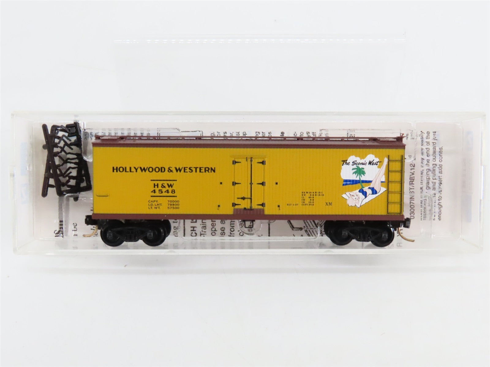 N Scale Micro-Trains 4548 H&W Hollywood & Western 40' Wood Reefer 4548 RTR