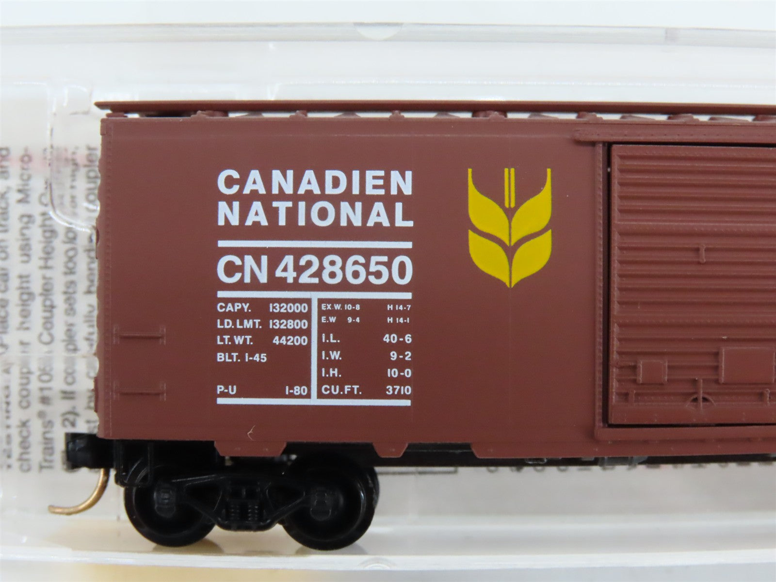 N Scale Micro-Trains 20550 CN Canadian National 40' Box Car 428650 RTR