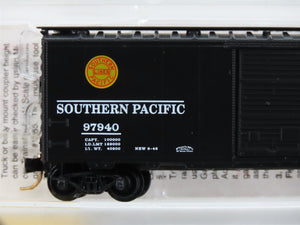 N Scale Micro-Trains 20090 SP Southern Pacific Overnight 40' Box Car 97940 RTR