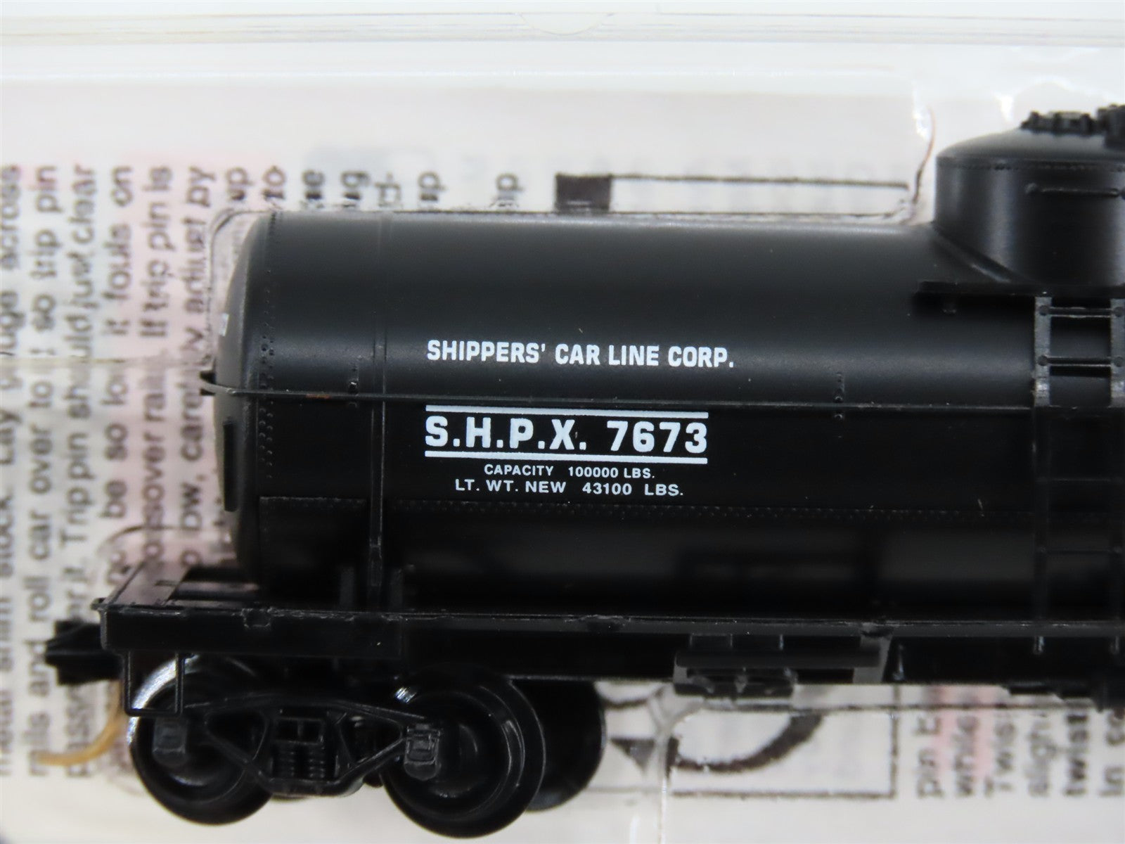 N Scale Micro-Trains 65170 SHPX Shipper's Car Line Corp. 39' Tank Car 7673 RTR
