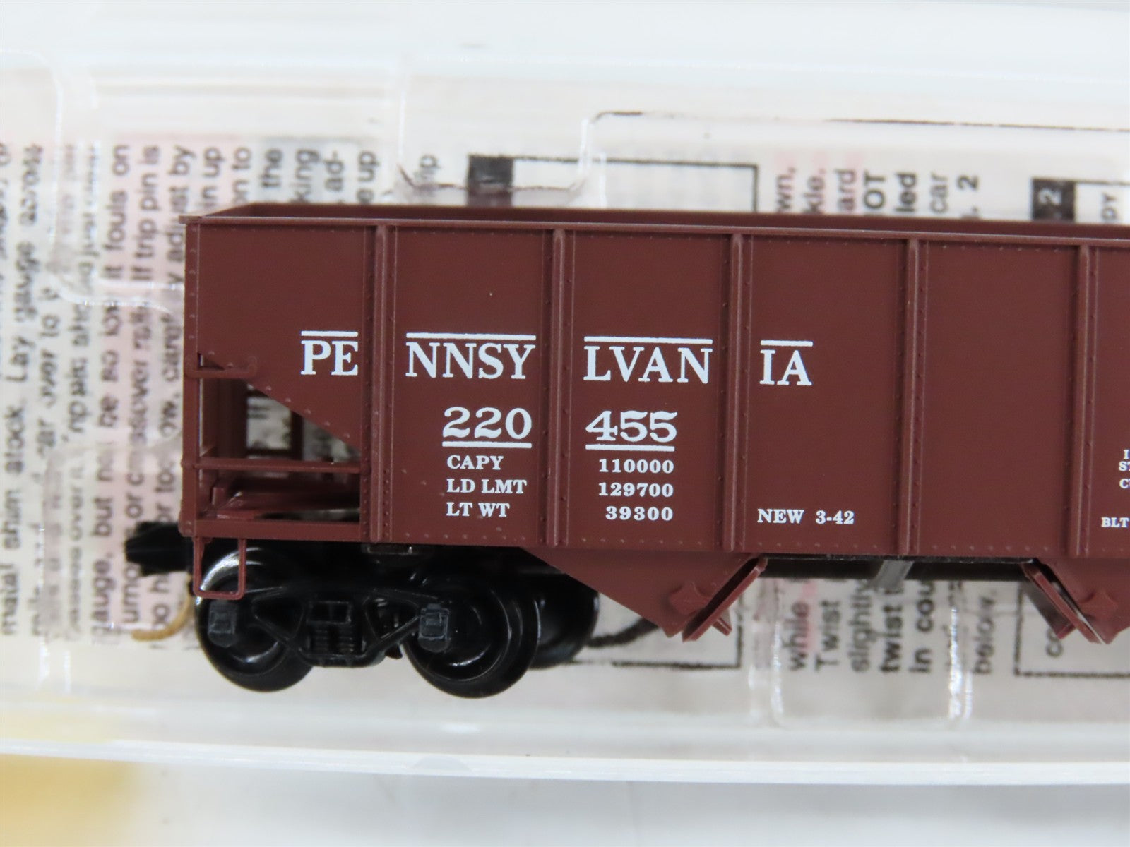 N Scale Micro-Trains 56060 PRR Pennsylvania 33' 2-Bay Hopper 220455 RTR