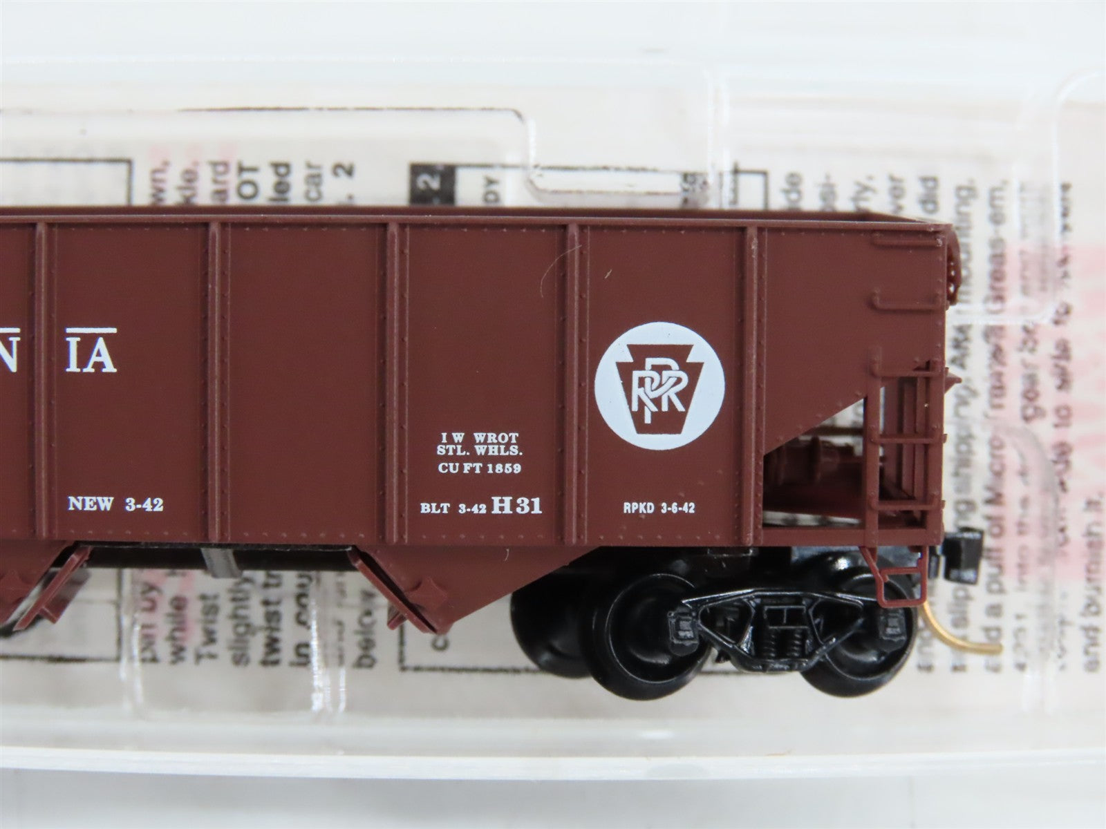 N Scale Micro-Trains 56060 PRR Pennsylvania 33' 2-Bay Hopper 220455 RTR