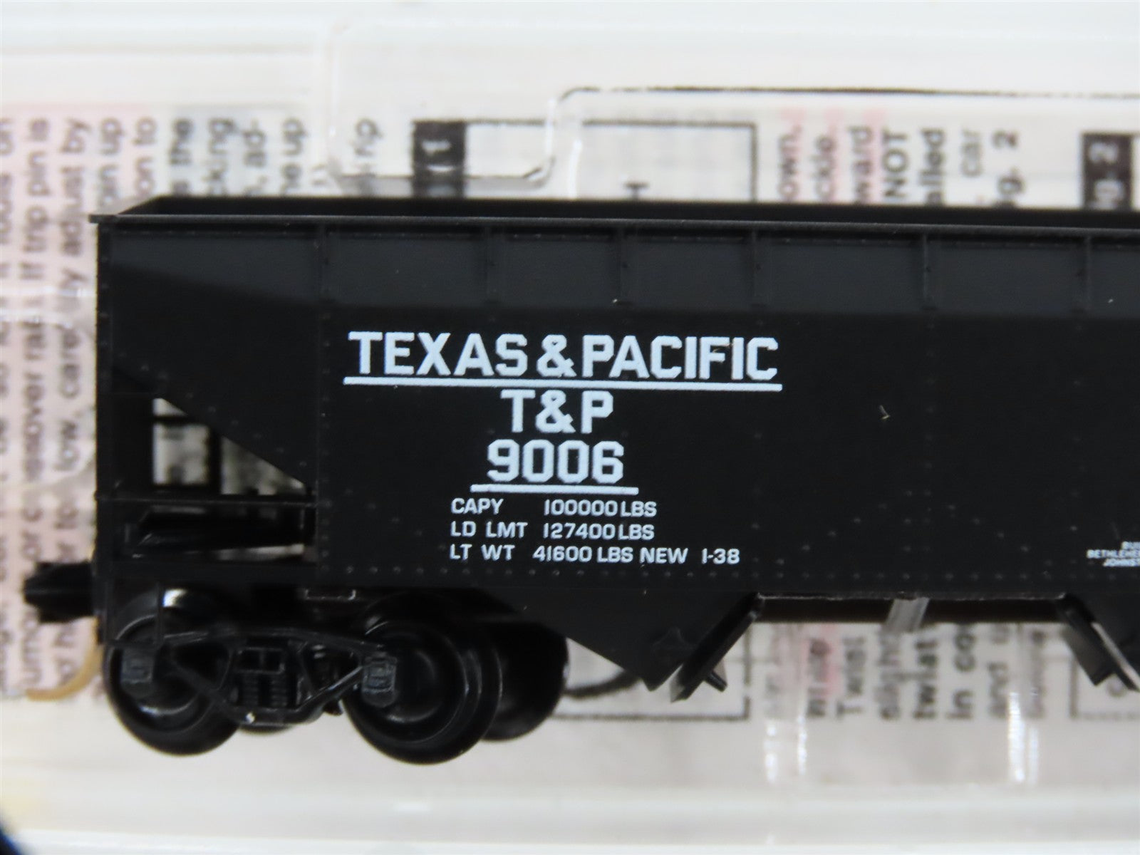 N Scale Micro-Trains 55120 T&P Texas & Pacific 33' 2-Bay Hopper 9006 RTR