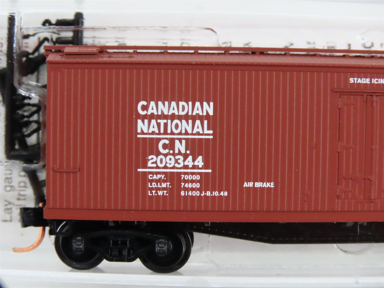 N Scale Micro-Trains 47200 CN Canadian National 40' Reefer 209344 RTR