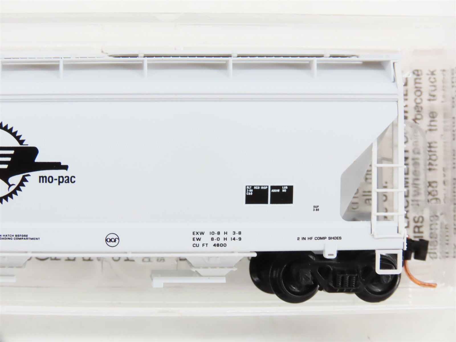 N Scale Micro-Trains 94190 MP Missouri Pacific 3-Bay Covered Hopper 724369 RTR