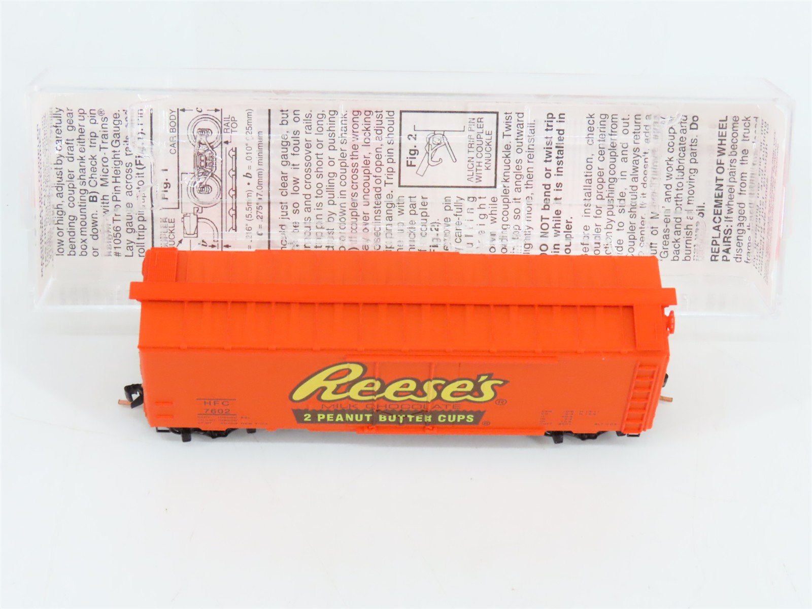 N Scale Micro-Trains 21300 HFC Hershey's / Reese's 40' Plug Door Box Car RTR