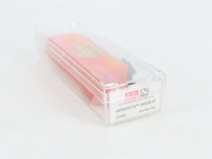 N Scale Micro-Trains 21300 HFC Hershey's / Reese's 40' Plug Door Box Car RTR